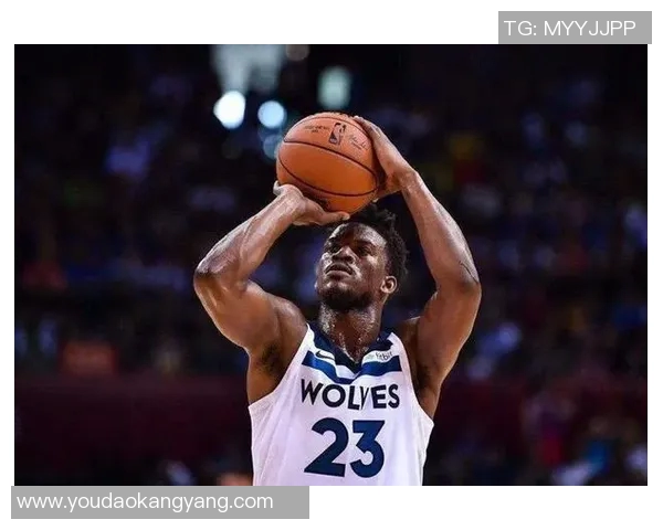 球队老板亲自下场训练引发热议 现场滑稽画面令人捧腹