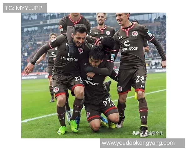 足球比分直播回顾聚焦焦点赛事赛场激烈对决与关键结果盘点 足球比分直播回顾聚焦焦点赛事赛场激烈对决与关键结果盘点