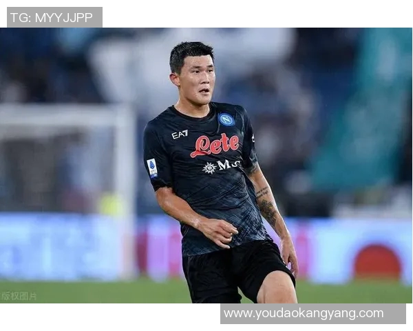 AC米兰球员荣膺月度最佳实至名归展现卓越表现助球队再攀高峰 AC米兰球员荣膺月度最佳实至名归展现卓越表现助球队再攀高峰